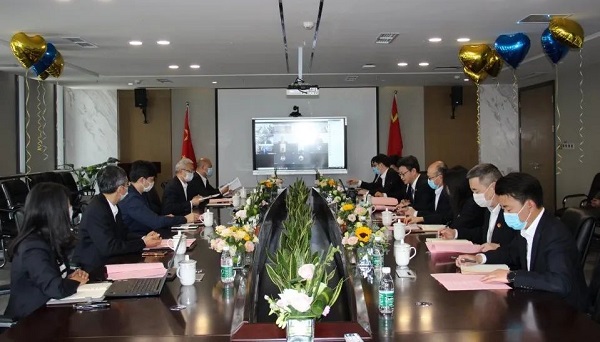 乐鱼体育官网app下载-隆基绿能业绩预增，光伏行业产能过剩问题犹存